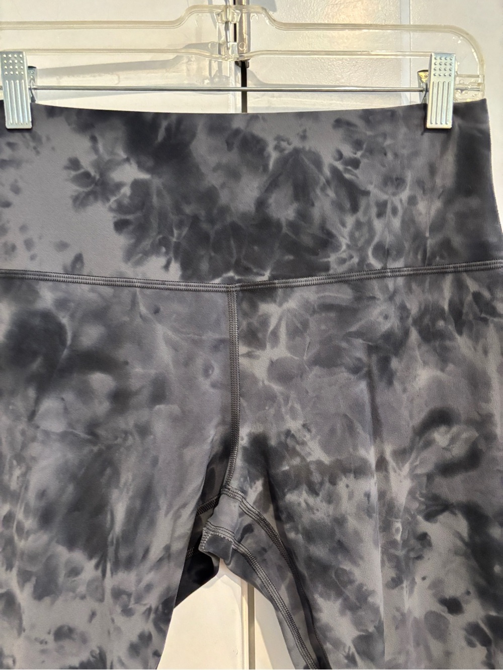lululemon athletica Align High-Rise Pant 25”. Size 10 - Picture 6 of 11